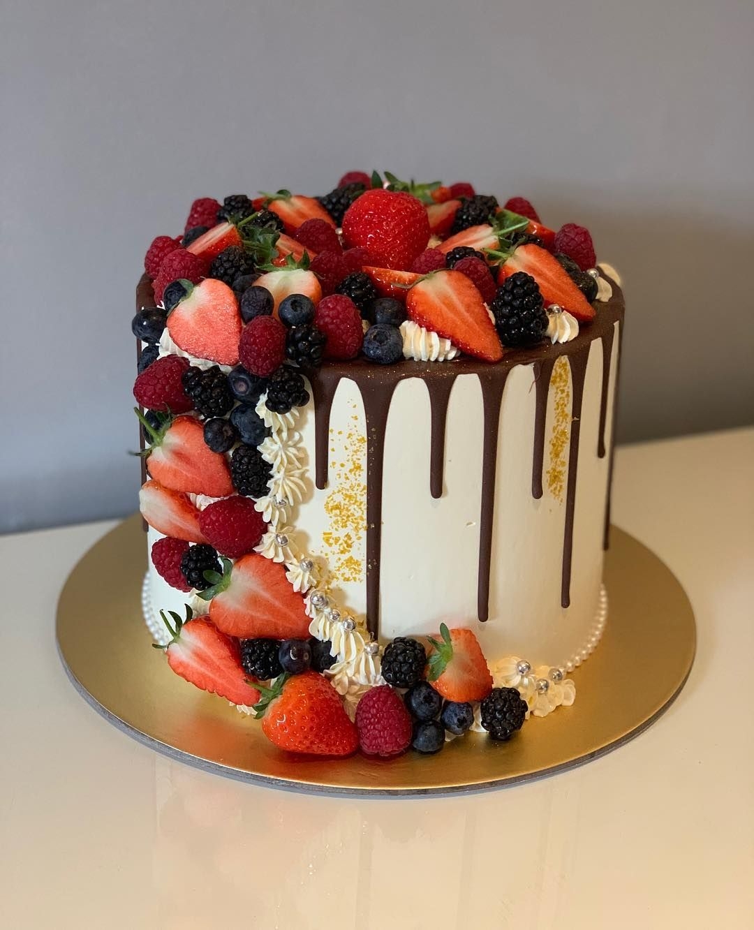Fresh Fruit Cakes Chocolate Cake Birthday