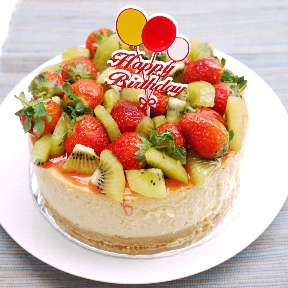 fruit birthday cake pictures