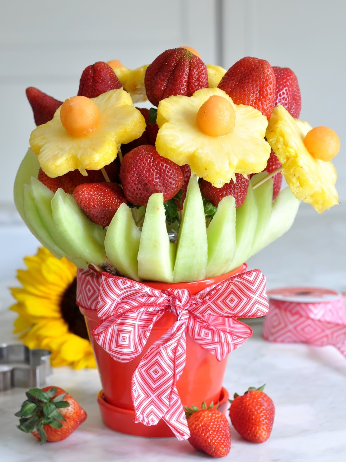 edible fruit arrangement pictures