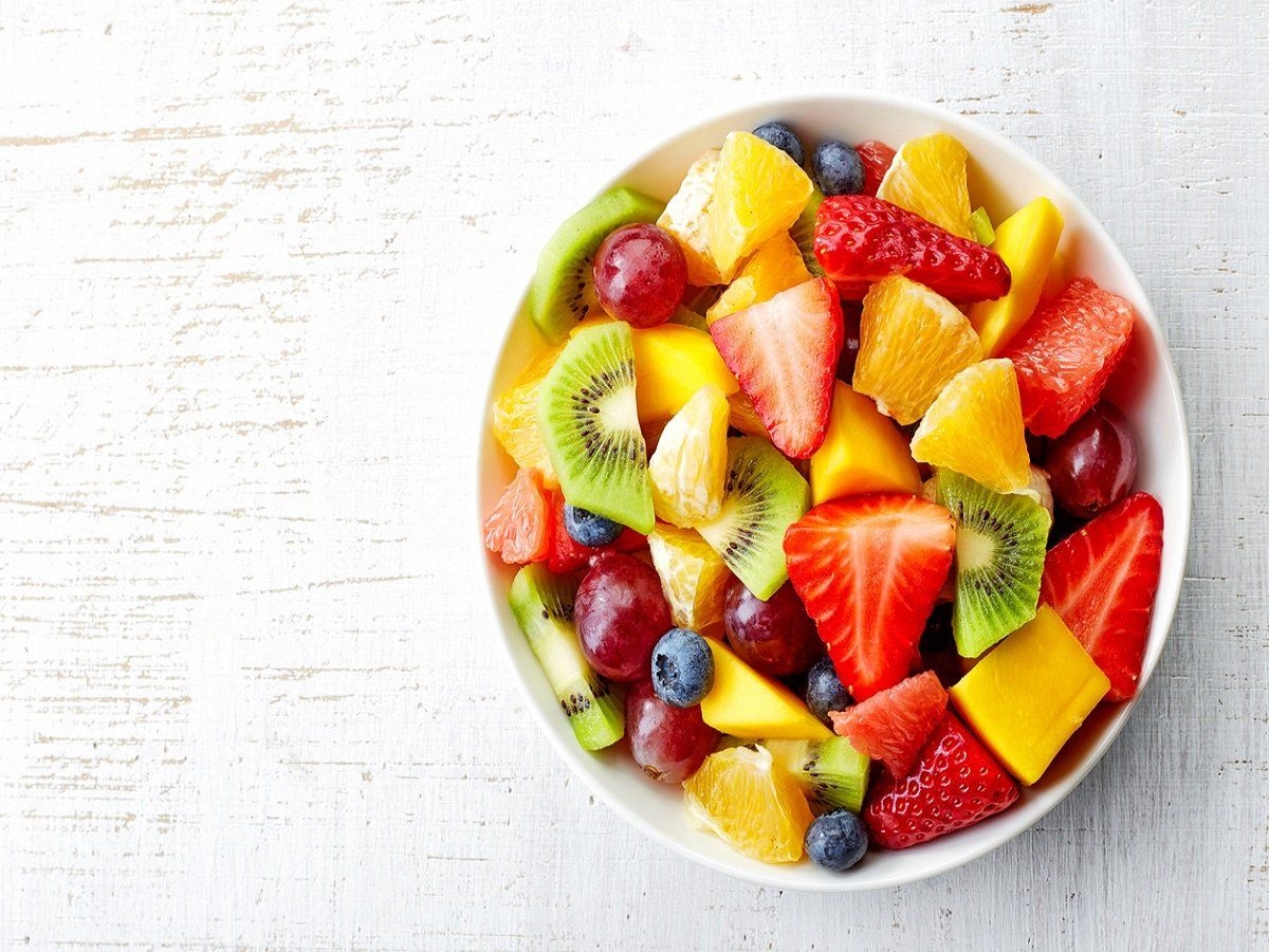 a picture of a bowl of fruit