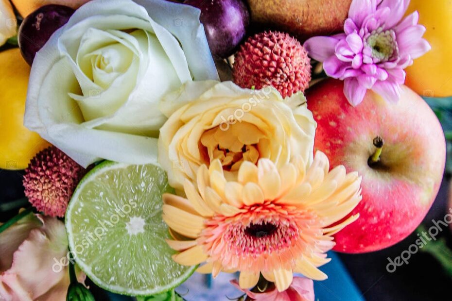 Bouquet Flowers Fruits Stock Photo Lesinaena 185466596