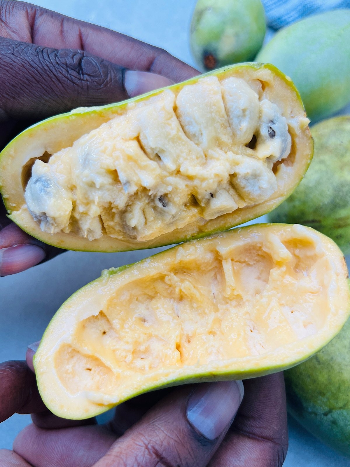 picture of pawpaw fruit
