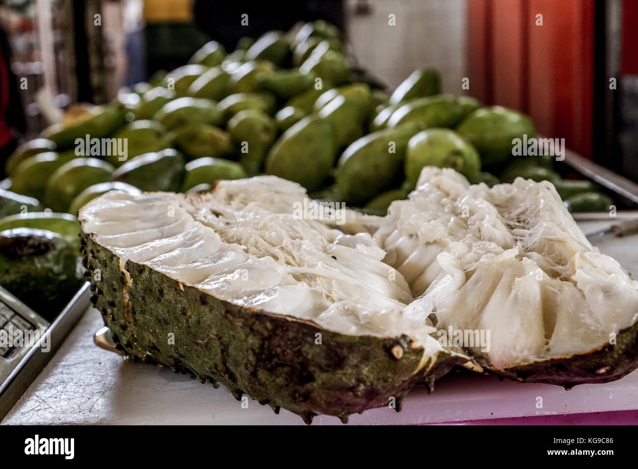 picture of guanabana fruit
