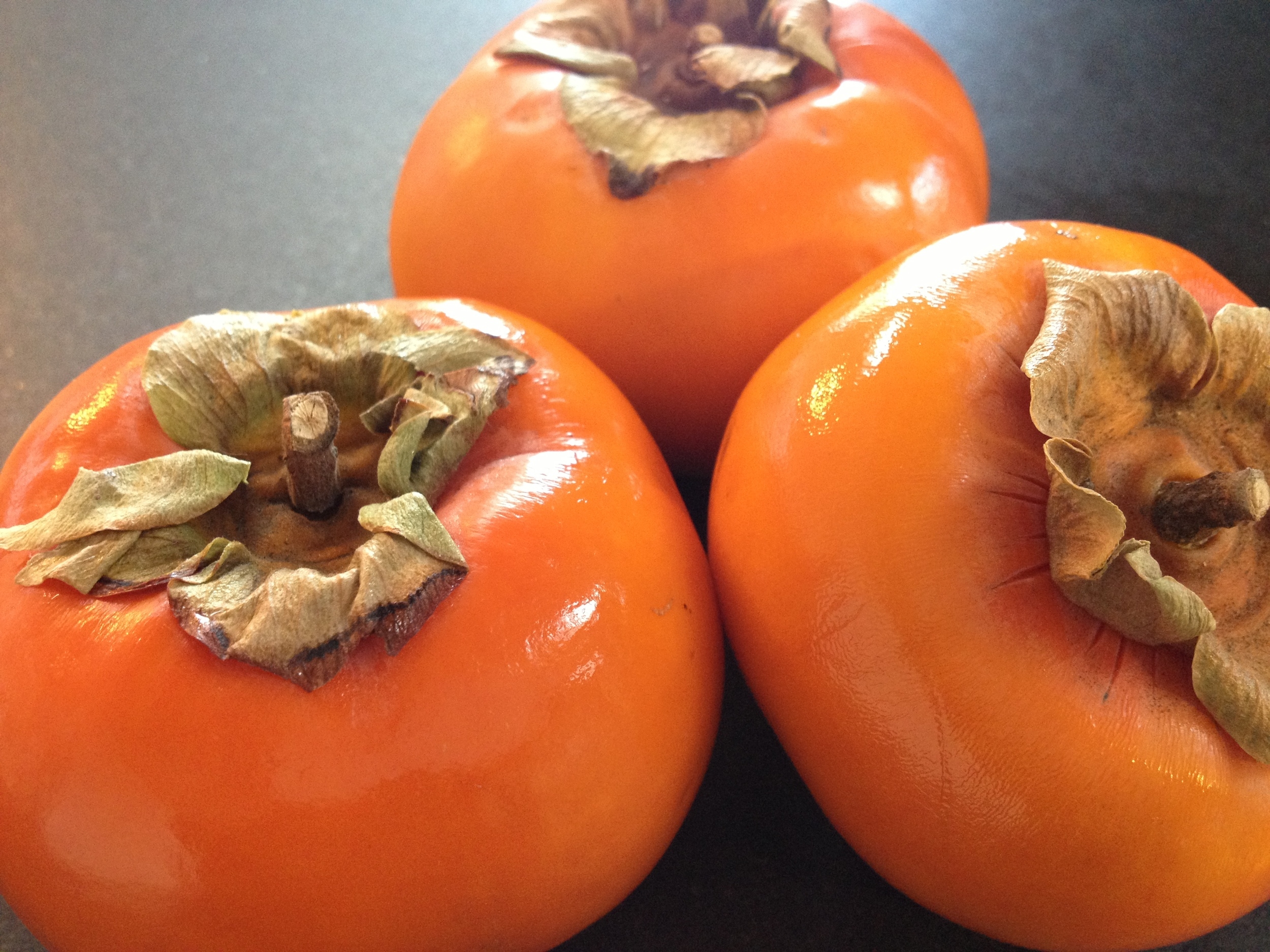 picture of a persimmon fruit